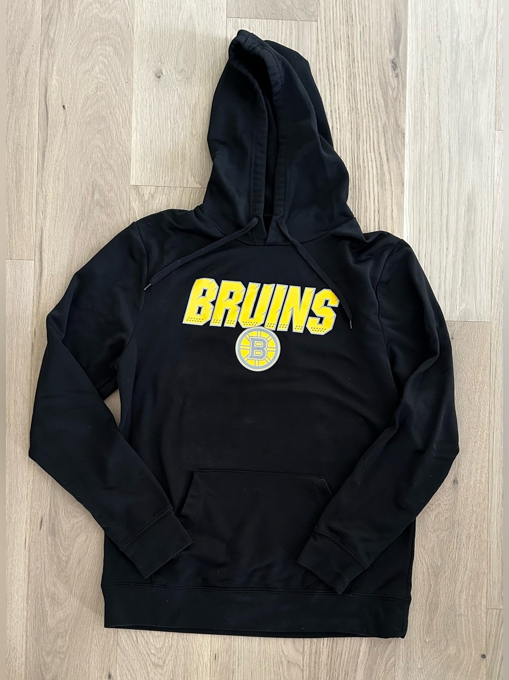 Majestic Boston Bruins Reflective Logo Dri Fit NHL Hockey Hooded Sweatshirt